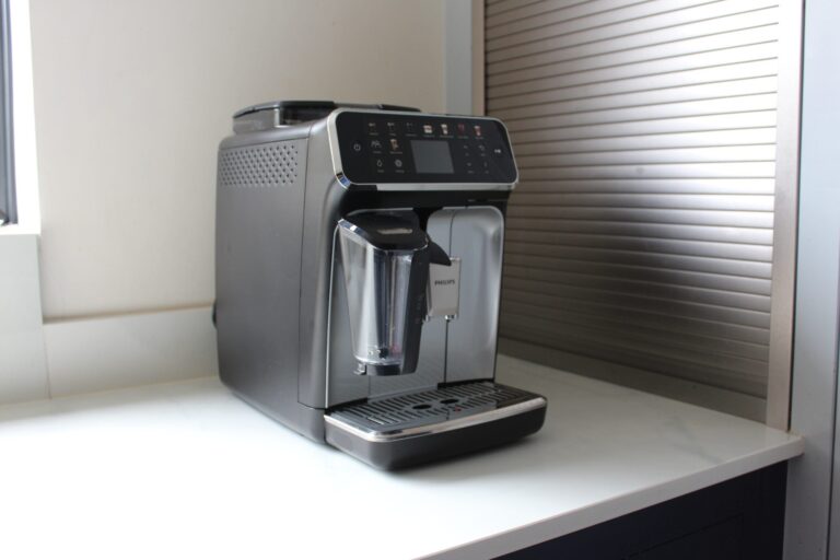 Philips Series 5500 LatteGo Bean to Cup Coffee Machine Review